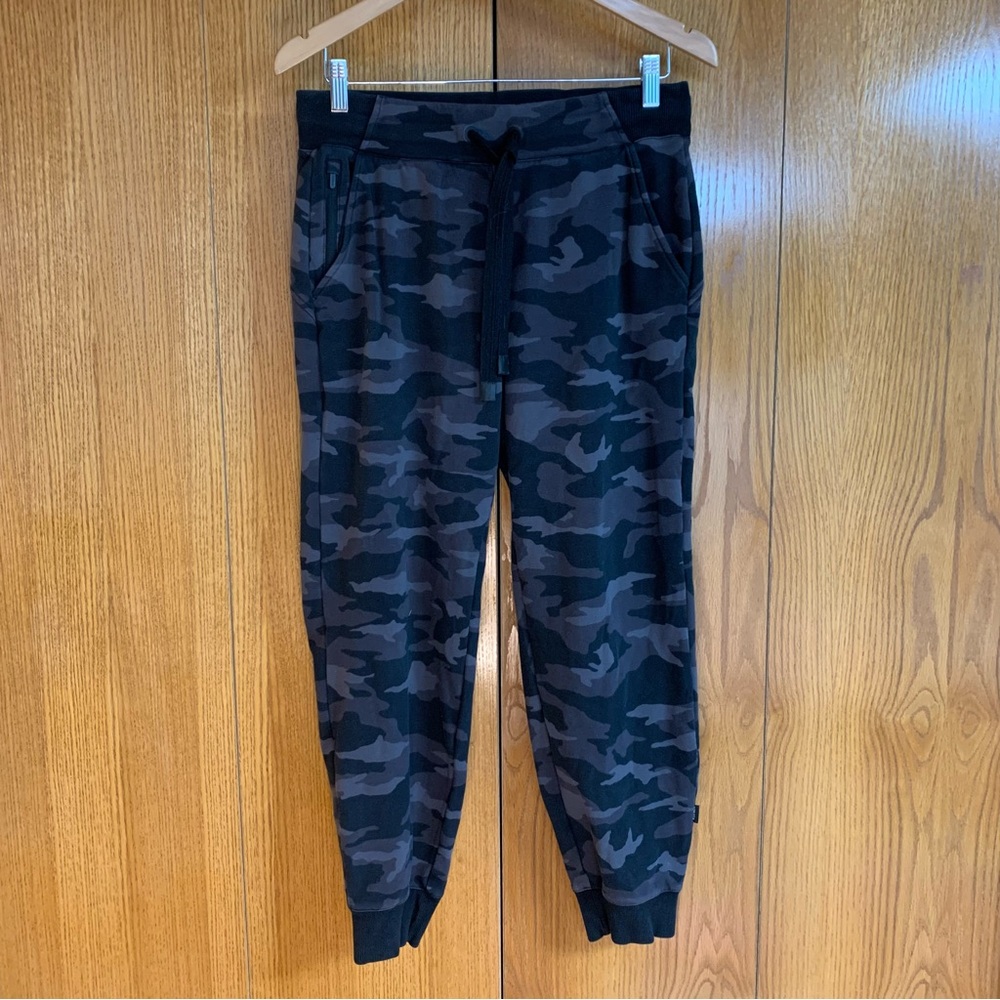 Athleta Camo‎ Grey And Black Joggers Pants Women's Size Small